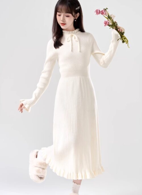 White Long Sleeve Knitted Dress