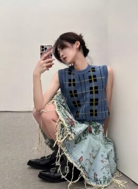 Blue Plaid Knitted Vest | Asahi – Treasure