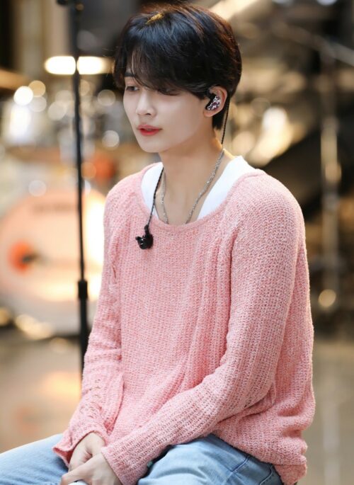 Pink Scoop Neck Knit Sweater | Jeonghan - Seventeen