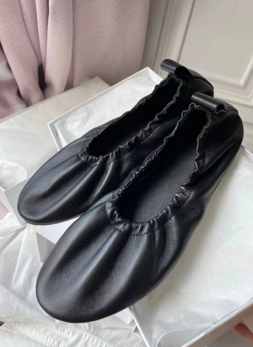 Black Leather Flat Shoes | Rose - BlackPink