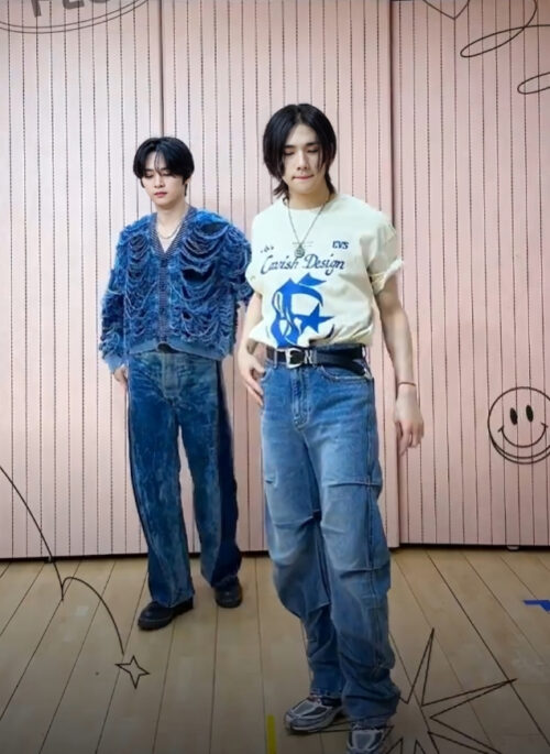 Blue Pleated Straight Cut Jeans | Hyunjin – StrayKids