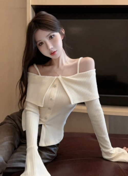 White Off-Shoulder Knit Top | Liz - IVE