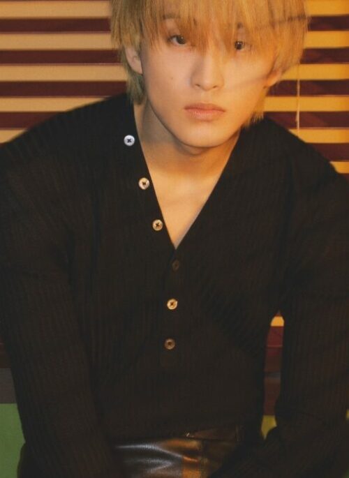 Black Asymmetric Buttons Knitted Top | Mark – NCT