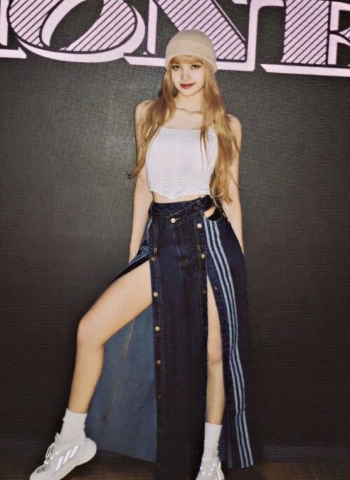 Blue Multi-Button Striped Denim Jeans | Lisa – BlackPink