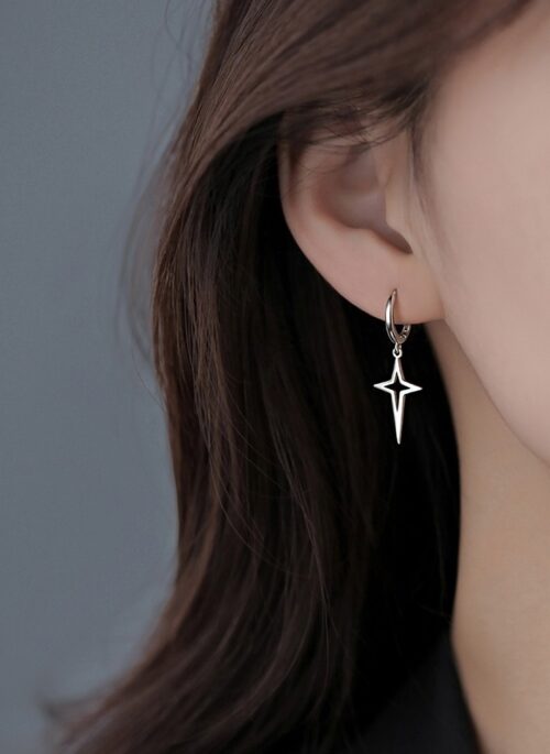 Silver Hollow Four-Pointed Star Earrings | Heeseung - Enhypen