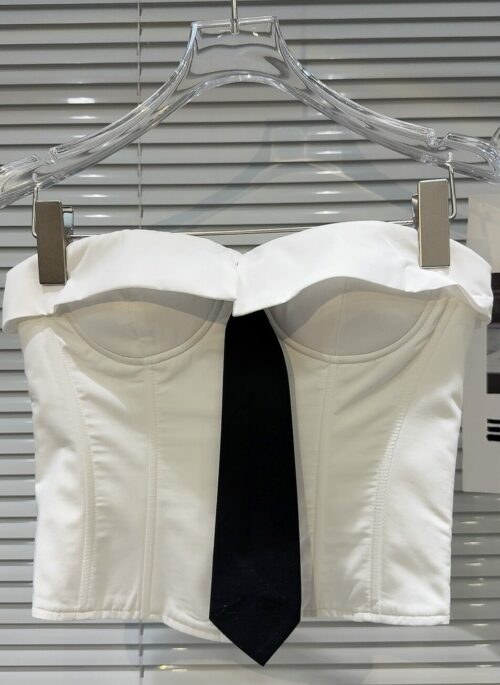 White Bustier Corset Top With Necktie | Yunjin – Le Sserafim