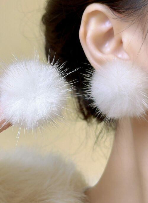 White Fur Stud Earrings | Karina – Aespa