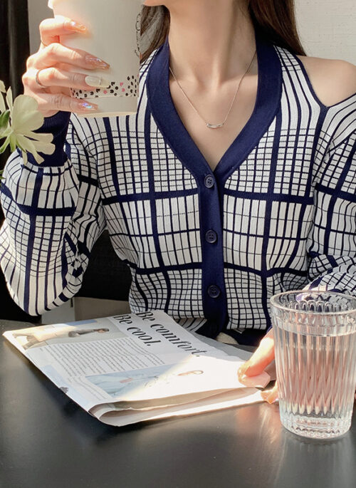 Blue Plaid Off-Shoulder Cardigan | Jennie - BlackPink