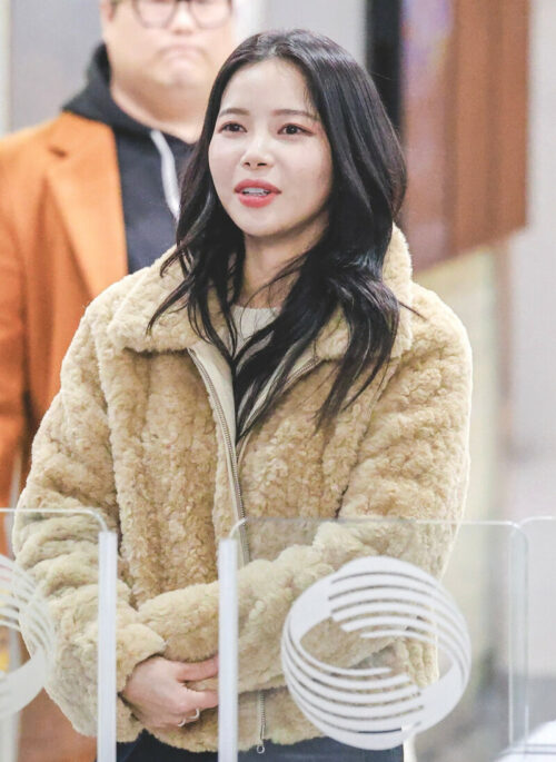 Beige Collared Plush Winter Jacket | Solar – Mamamoo