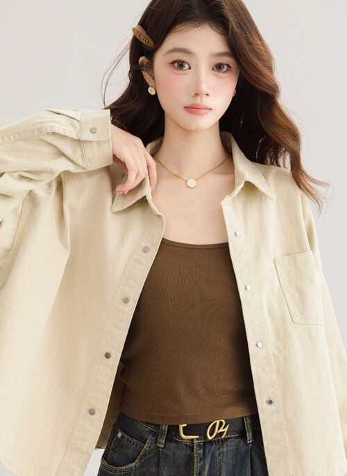 Chic Short Denim Jacket For Spring And Fall