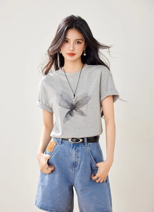 Elegant Relaxed Fit Casual T-Shirt