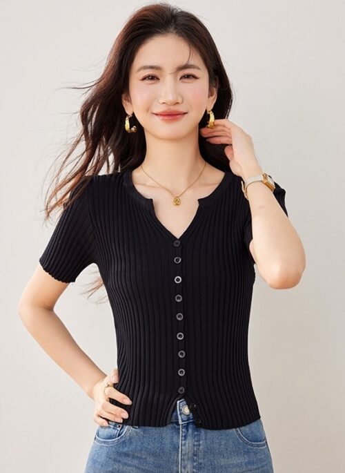 Versatile Knit Cardigan For Spring And Summer