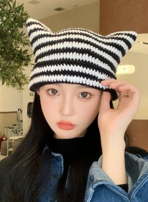 Black And White Cat Beanie Hat | Felix – Stray Kids