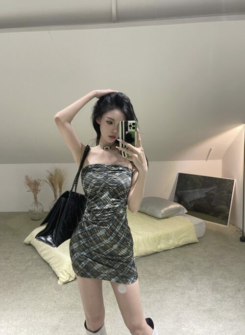 Dark Green Plaid Ruched Dress | Yunjin – Le Sserafim