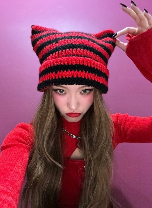 Red And Black Cat Ears Knitted Hat | Chisa - XG