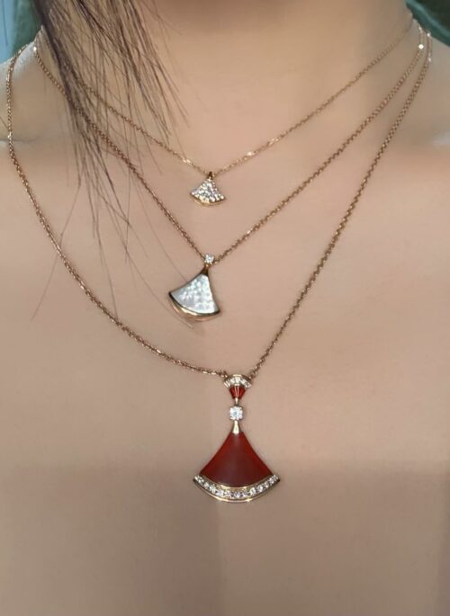 Red Inverted Fan Pendant Necklace | Ningning - Aespa