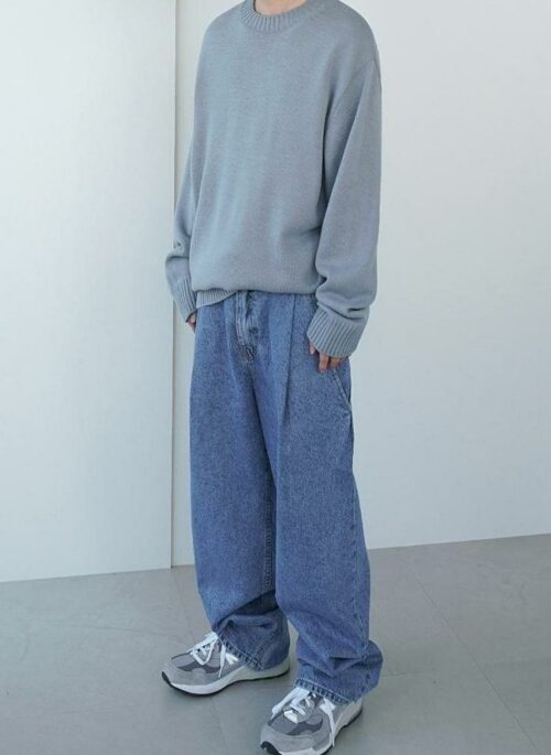 Embroidered Knit Sweater With Loose Fit Design