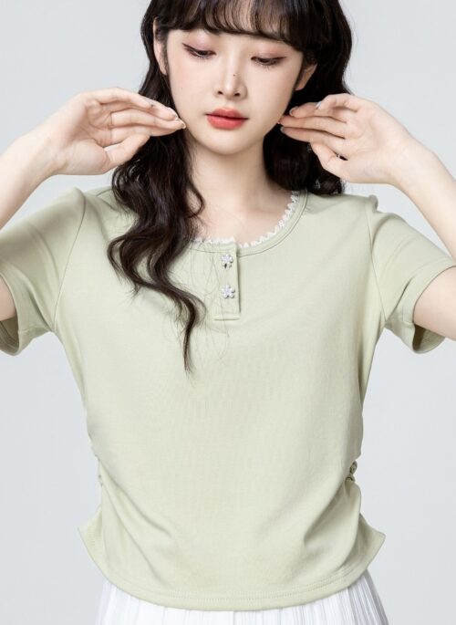Green Shortsleeve T-Shirt With Floral Collar Design