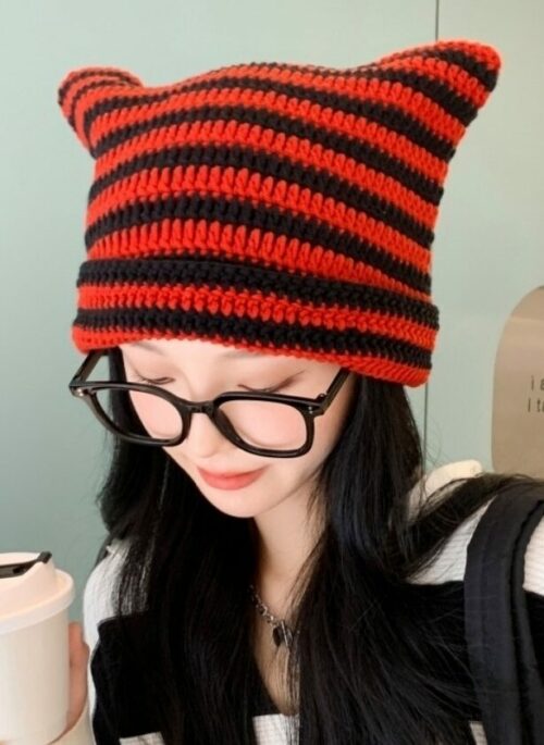 Red And Black Cat Ears Knitted Hat | Chisa - XG