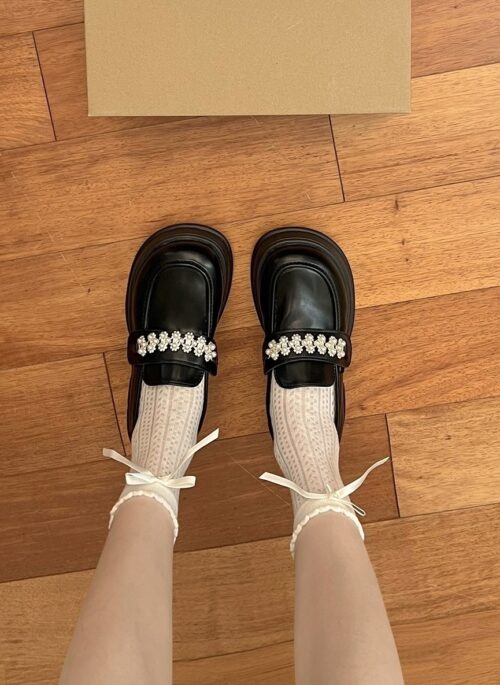 Black Pearl Chain Platform Loafers | Minju – ILLIT