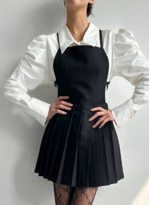 Black Preppy Pleated A-Line Dress | Moka – ILLIT