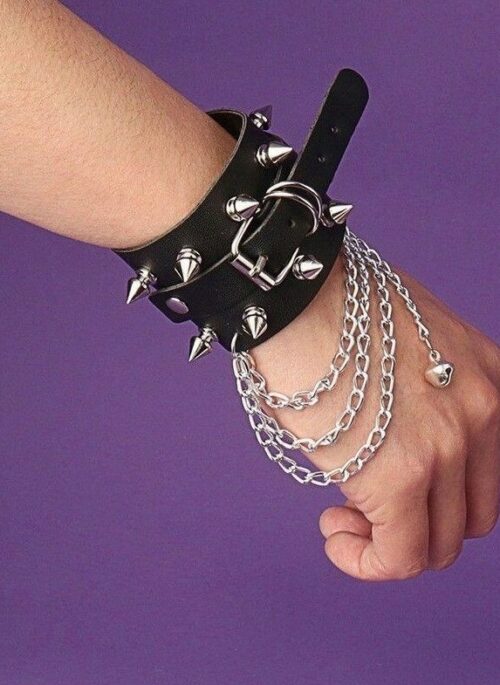 Black Spikes Chain Faux Leather Bracelet | Chaeryeong – ITZY