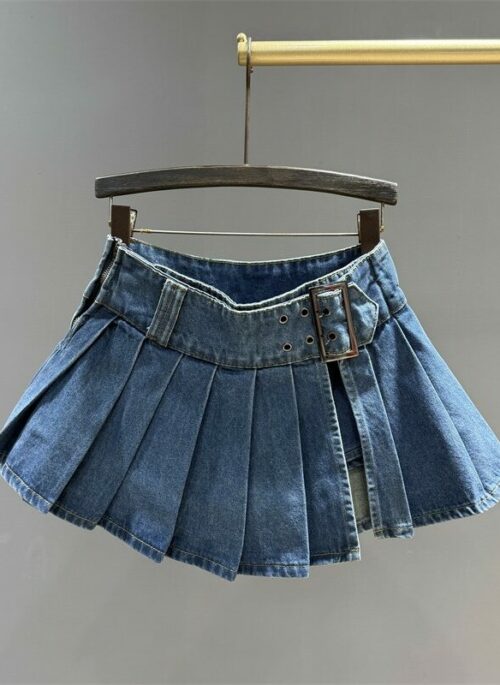 Blue Front Slit Pleated Denim Skirt | Yuna - ITZY