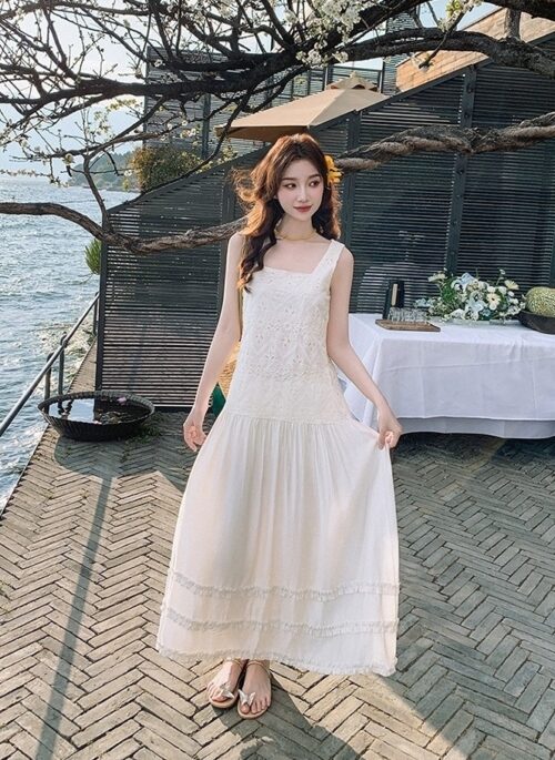 Elegant Layered Lace Vacation Maxi Dress