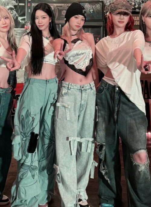 Light Blue Bow Embellished Jeans | Chaewon – Le Sserafim