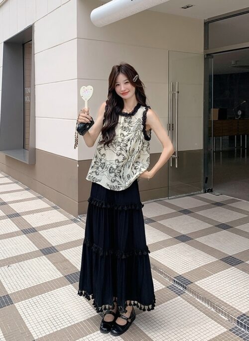 Modern Style Contrast Trim Vest And Skirt Set