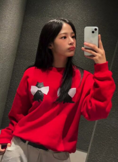 Red Bow-Tied Kitty Sweatshirt | Minji – NewJeans