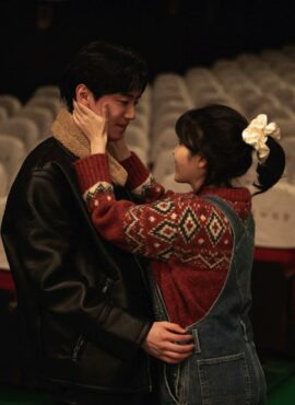Red Holiday Pattern Sweater | Yang Geum Myeong – When Life Gives You Tangerines
