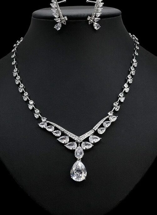 Silver Elegant Crystal Necklace & Earrings Set | IU