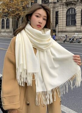 Beige Winter Tassel Scarf | Tak Gi On – Resident Playbook