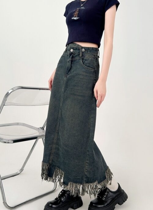 Plus Size Denim Split Hem Midi Skirt