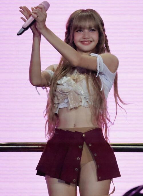 Red Pleated Button-Up Skirt | Lisa – BlackPink