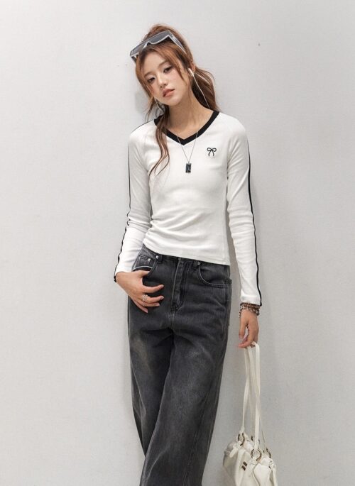 Seoul Style Embroidered Bow V Neck Long Sleeve Tee
