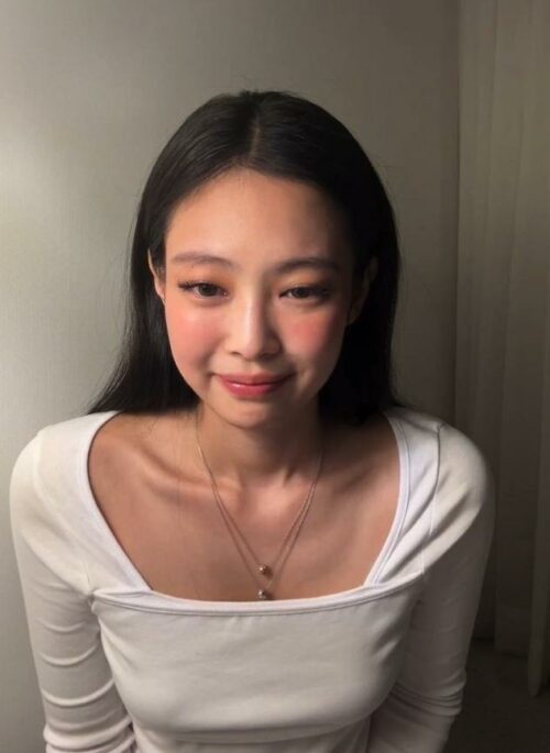 White Square Neckline Ruched Waist Top | Jennie – BlackPink