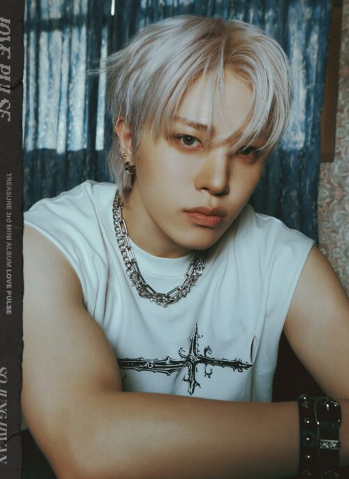 White Double Sword Print T-Shirt | Junghwan - Treasure