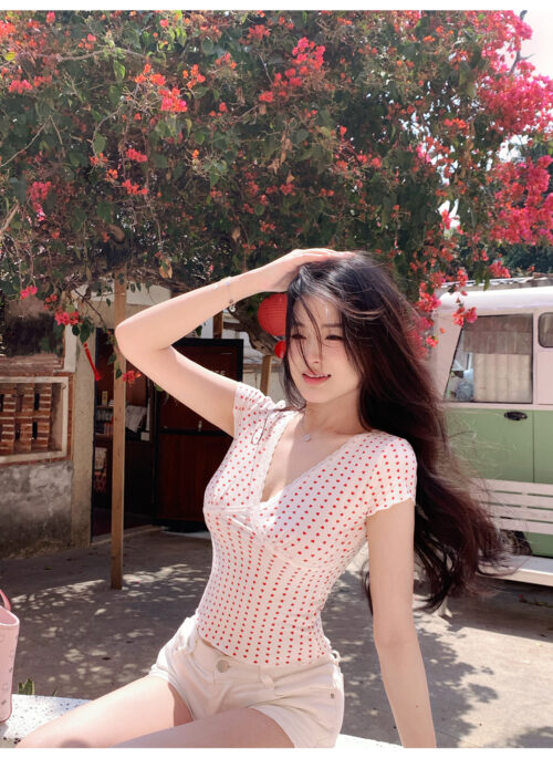 White Mini Heart Print V-Neck Top | Somi