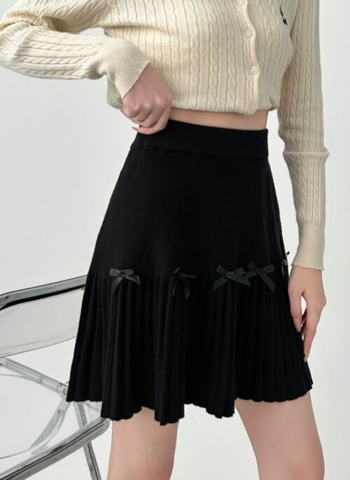 Knit Pleated Skirt With Bow Black